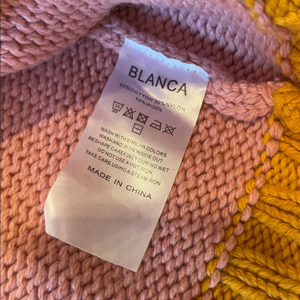 Blanca Chambord Sweater Shorts Set XS/S - Picture 6 of 9